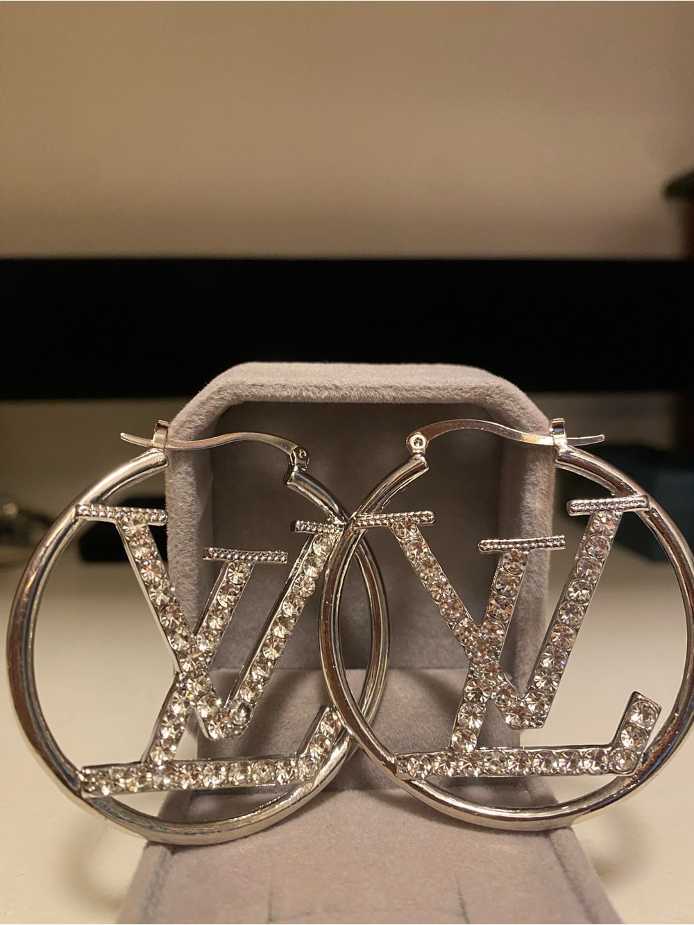 Fashion Jewelry Silver Plated Crystal L-V-Logo Luxury Hoop Earrings